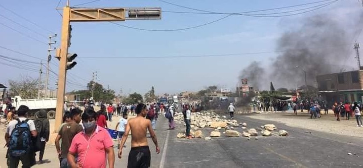 La Libertad: Un muerto y varios heridos en enfrentamiento de trabajadores agrícolas y policías | Convoca