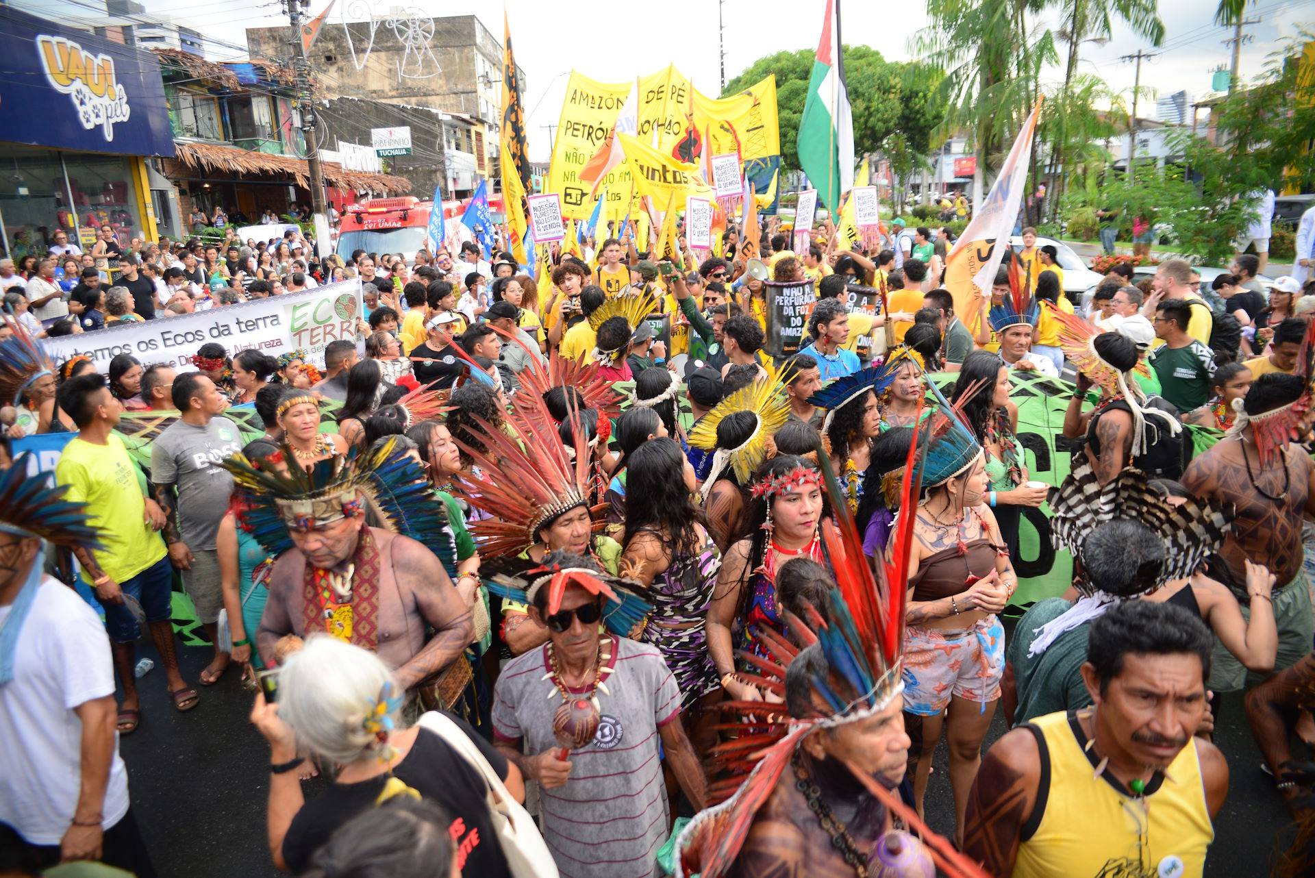 La Marcha Mundial por la Salud y el Clima tomó las calles de Belém este martes 11. Foto: João Paulo Guimarães/Rede GTA.