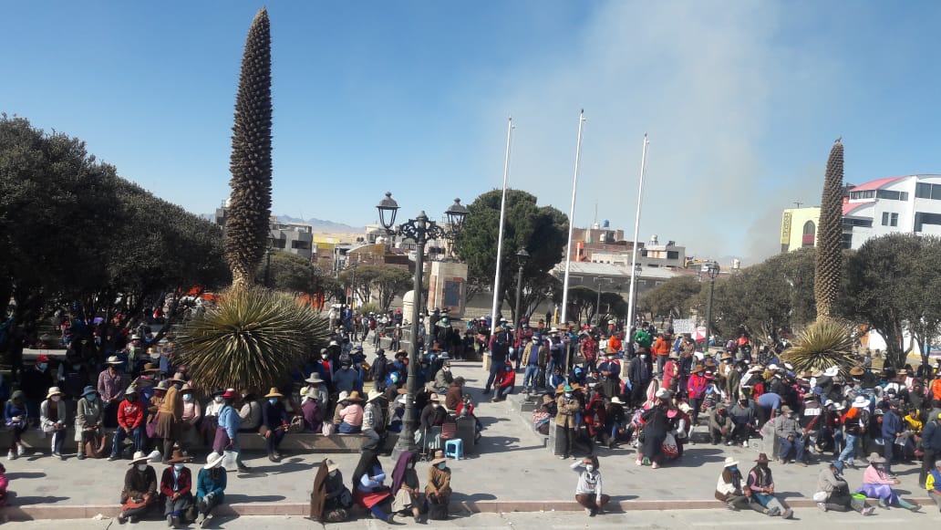 POblación espera bono de minera