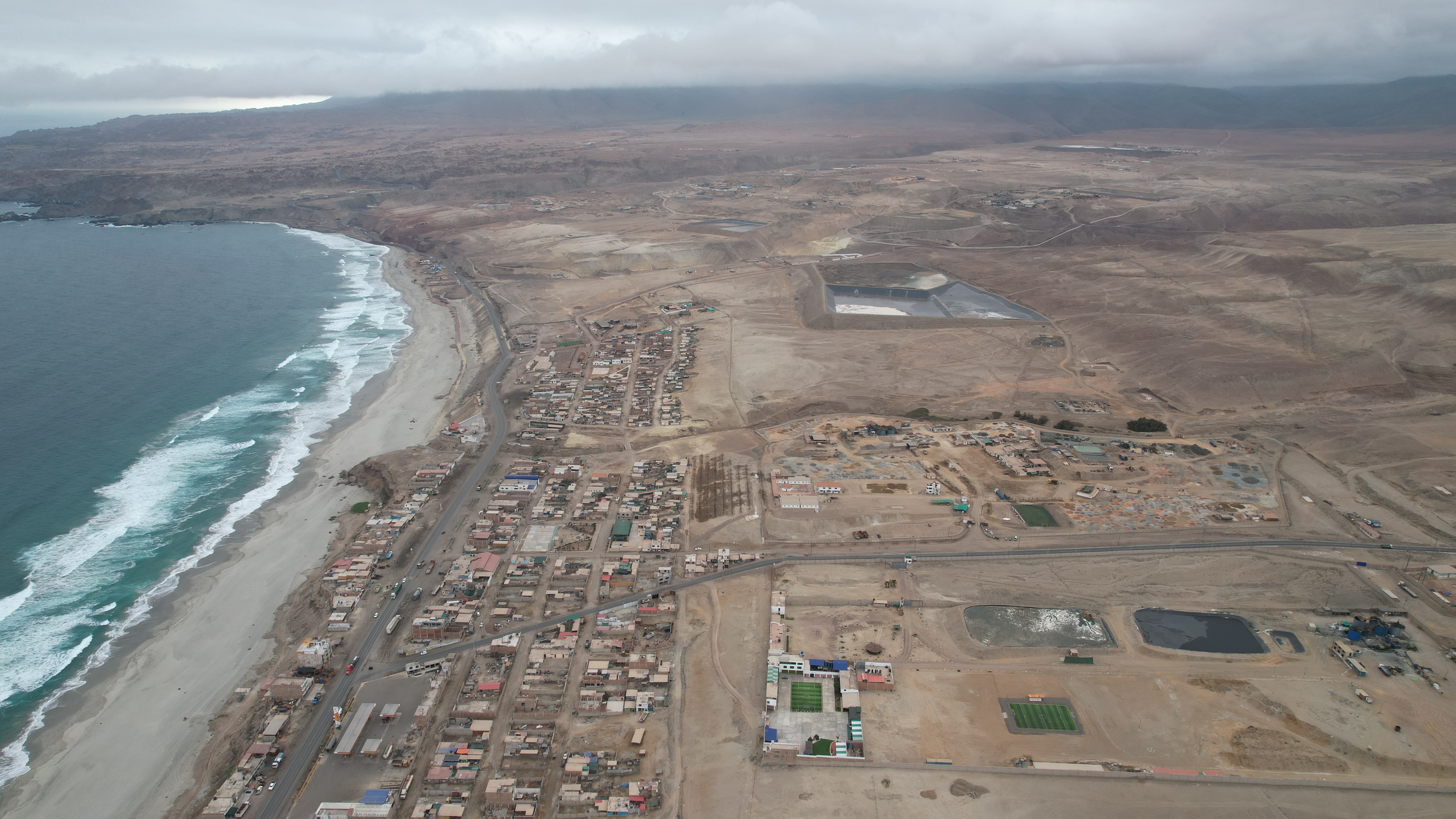 Vista panorámica de las plantas de procesamiento de oro en el distrito de Chala, en Arequipa.