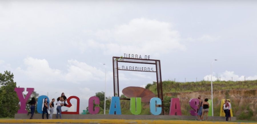 Monumento a los barequeros en Caucasia