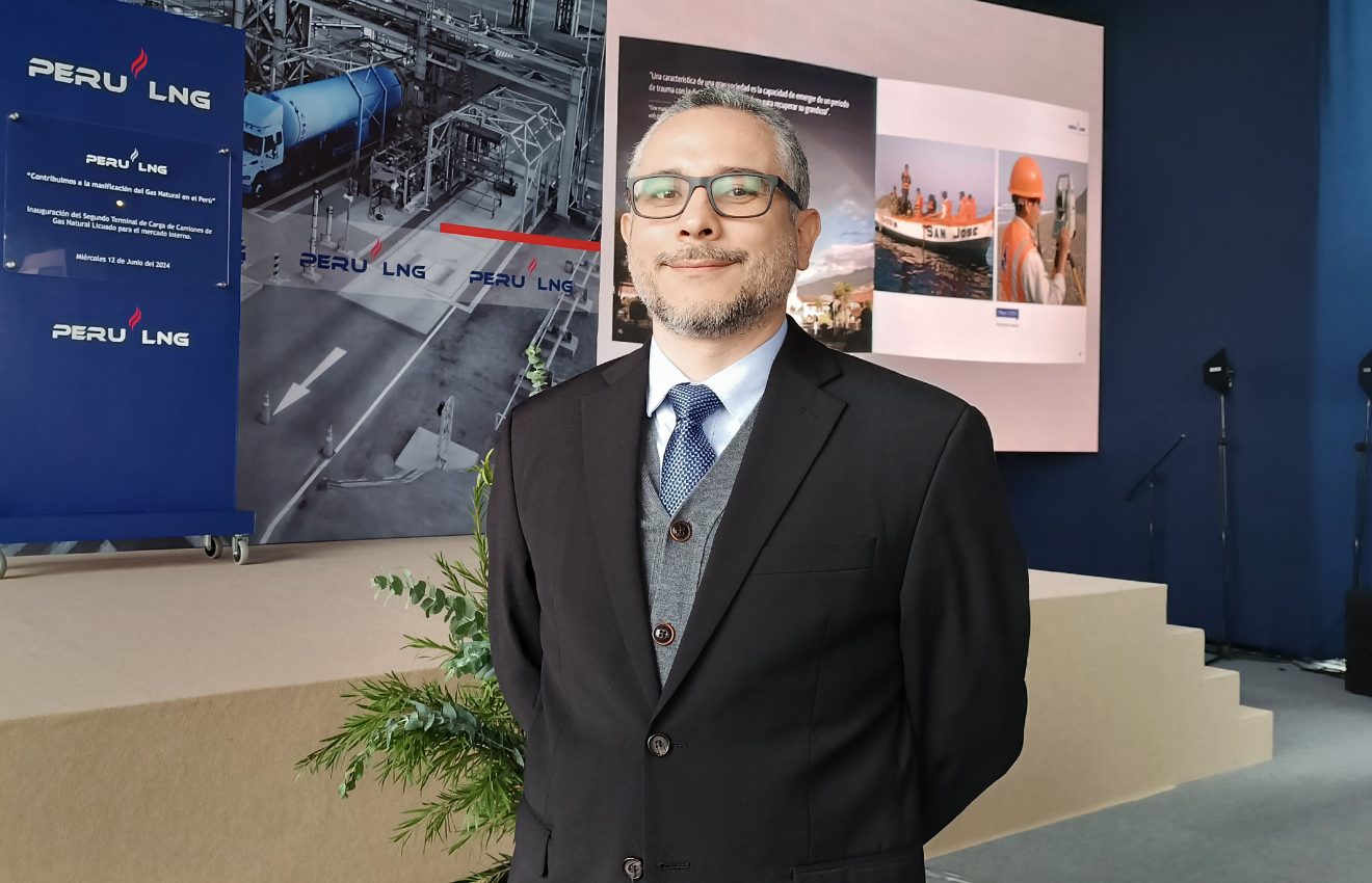 gerente general de peru lng