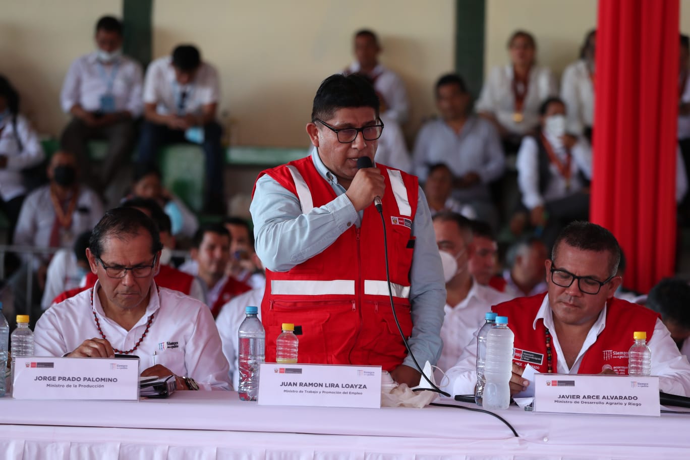 MINISTRO DE TRABAJO JUAN LIRA