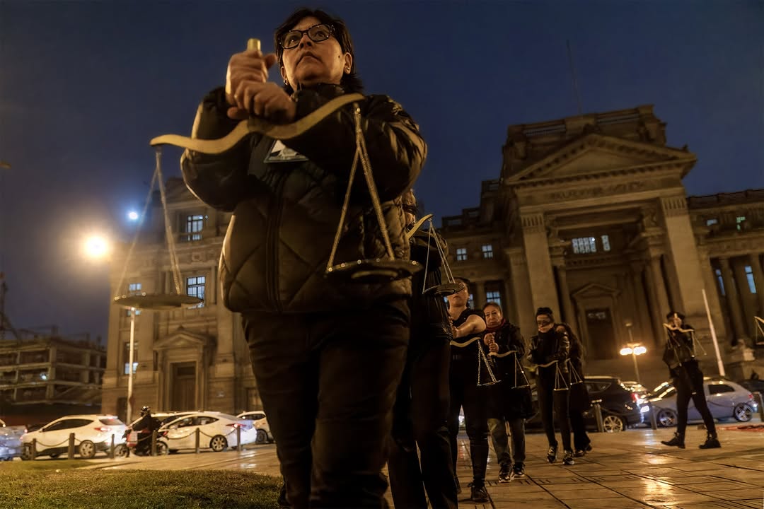 Carmen Amaro en planton contra Ley Amnistia