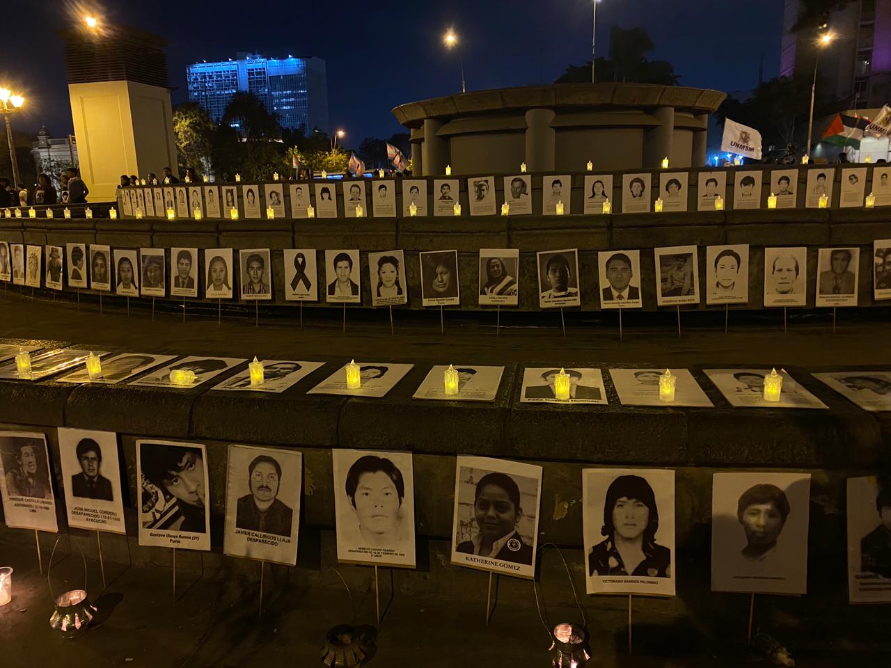 Vigilia por derechos humanos en Perú