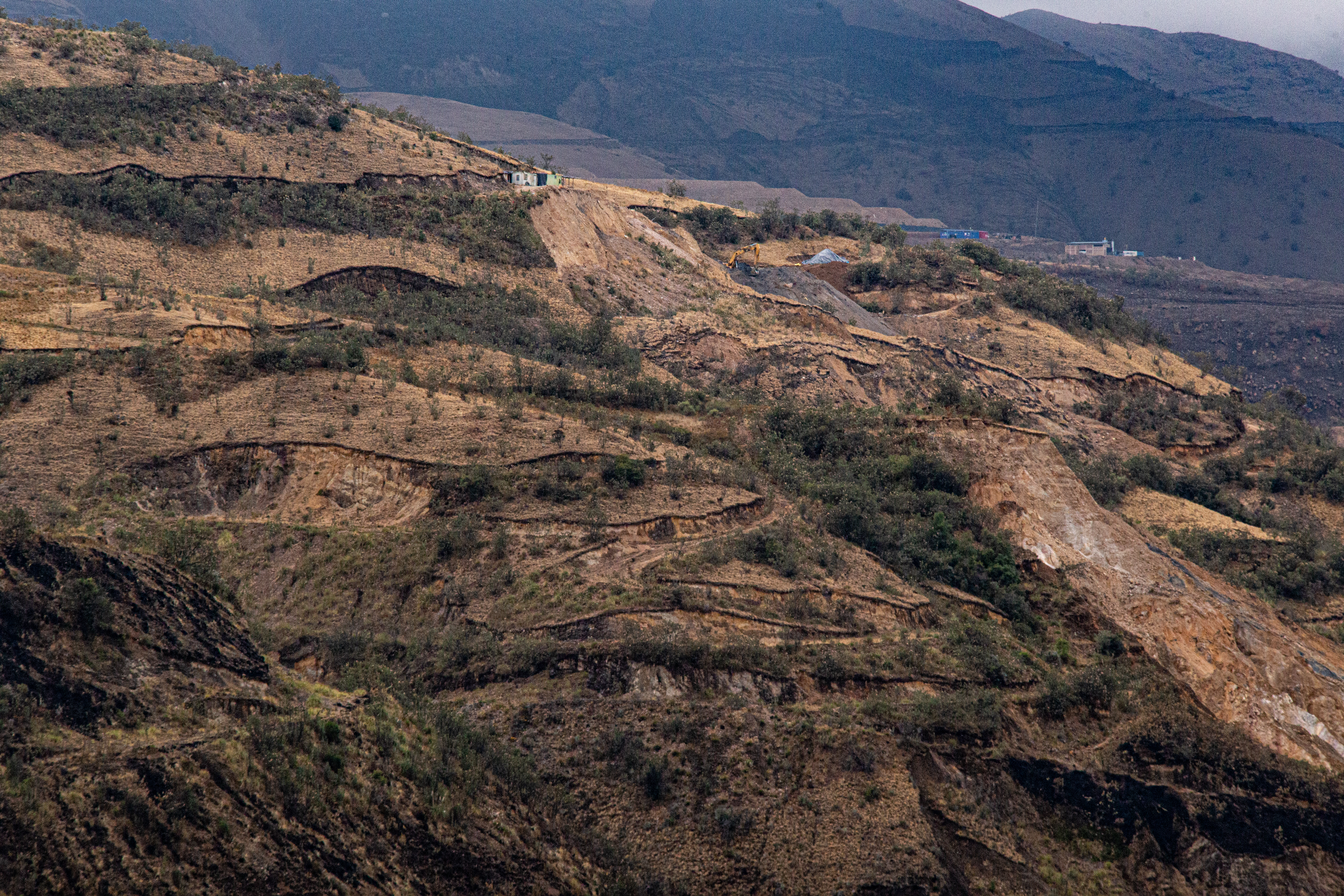 La mina está flanqueada por el río Ucumal a la derecha y la quebrada Sacalla a la izquierda, mientras que las quebradas Maleta y Bellota cruzan su interior. Foto: Gabriel García.