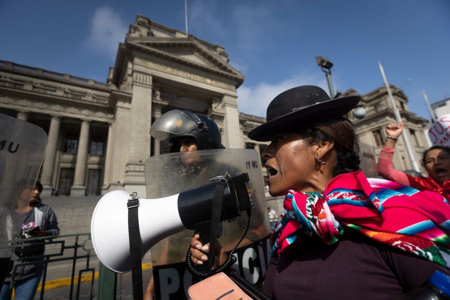 Mujeres se movilizan en Lima