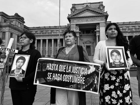 Vigilia por derechos humanos en Peru